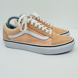 Vans Old Skool sneakers. Peach colorway. Men’s size 6.5/ women’s size 8. Low top
